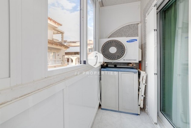 Resale - Apartment / flat -
Torrevieja - Playa de los Locos