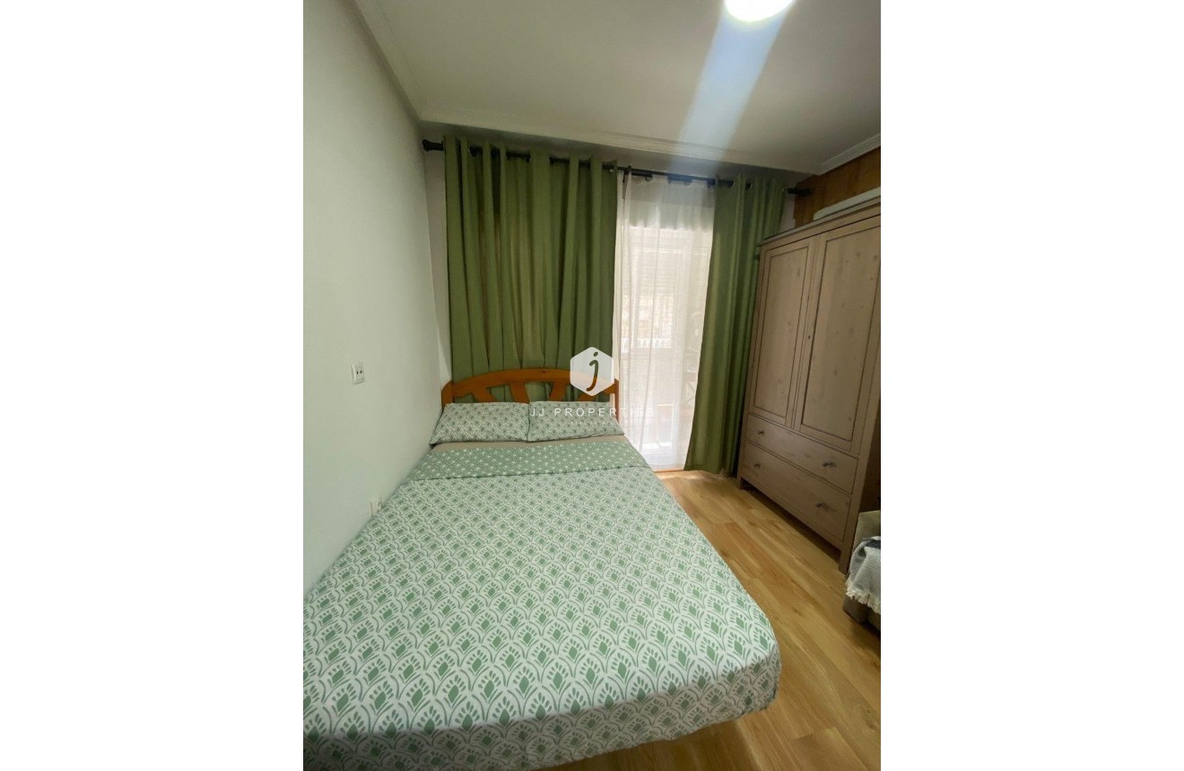 Resale - Apartment / flat -
Torrevieja - Playa de los Locos