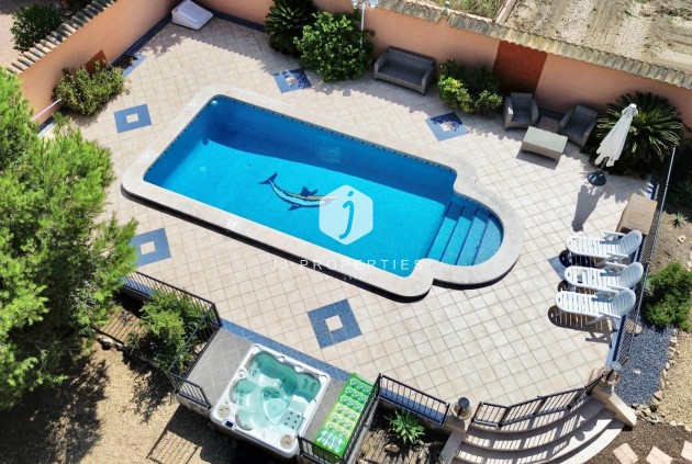 Segunda mano - Villa -
Dolores - Cmno. Escorredor