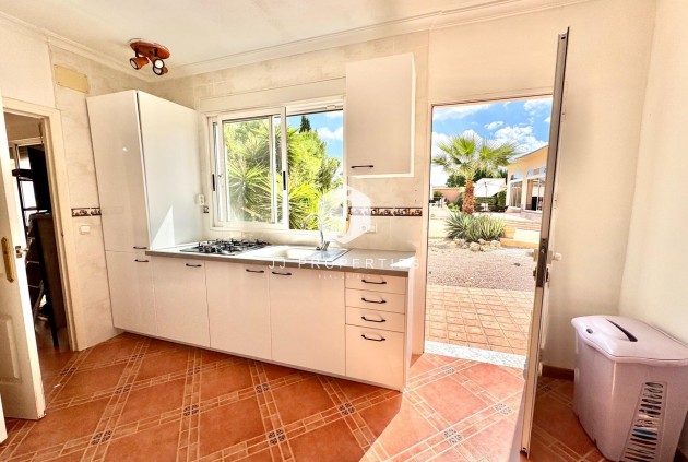 Segunda mano - Villa -
Dolores - Cmno. Escorredor