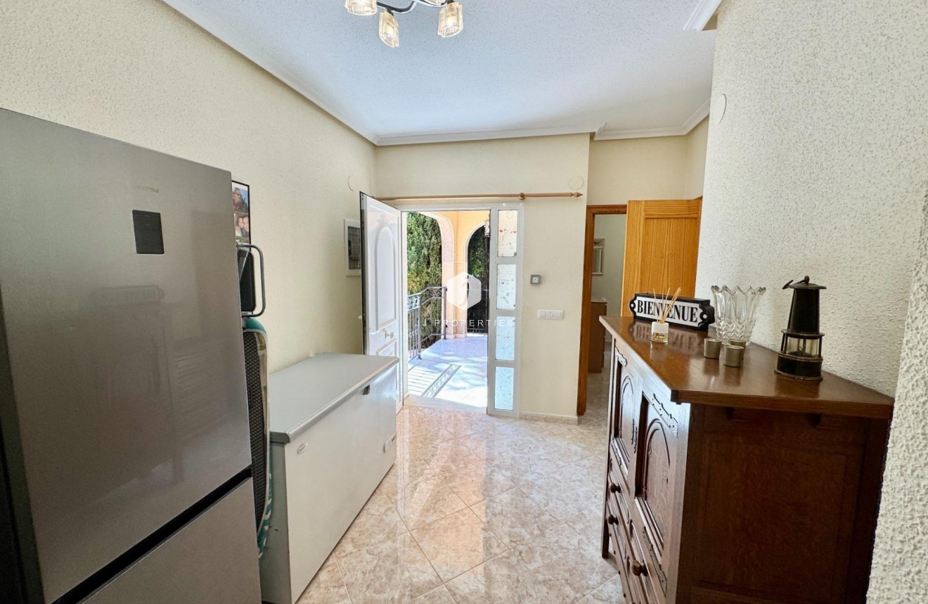 Segunda mano - Villa -
Dolores - Cmno. Escorredor