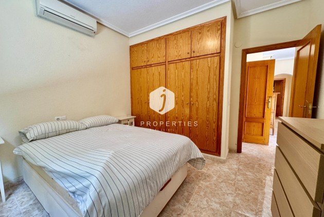 Segunda mano - Villa -
Dolores - Cmno. Escorredor