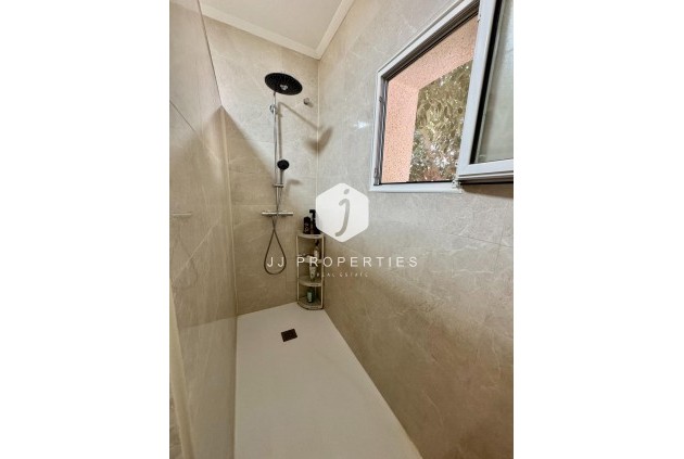 Segunda mano - Villa -
Dolores - Cmno. Escorredor