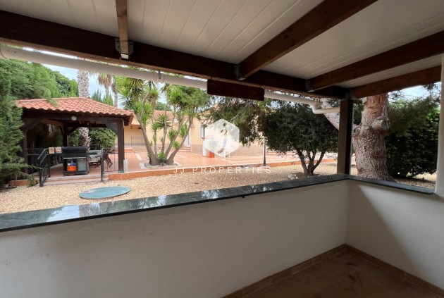 Segunda mano - Villa -
Dolores - Cmno. Escorredor