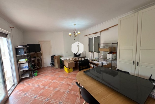 Segunda mano - Villa -
Dolores - Cmno. Escorredor