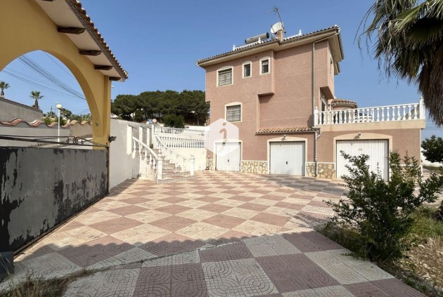 Segunda mano - Villa -
Ciudad Quesada - Costa Blanca