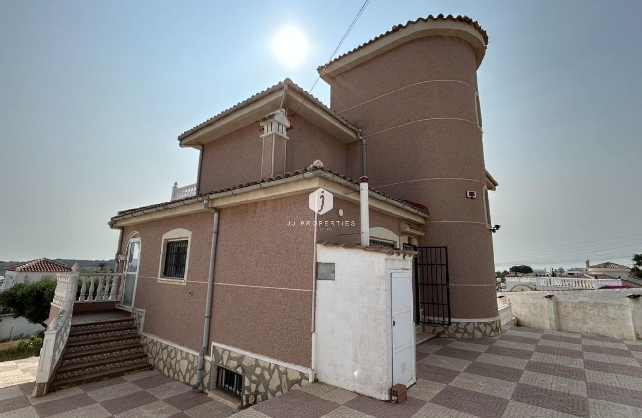 Segunda mano - Villa -
Ciudad Quesada - Costa Blanca