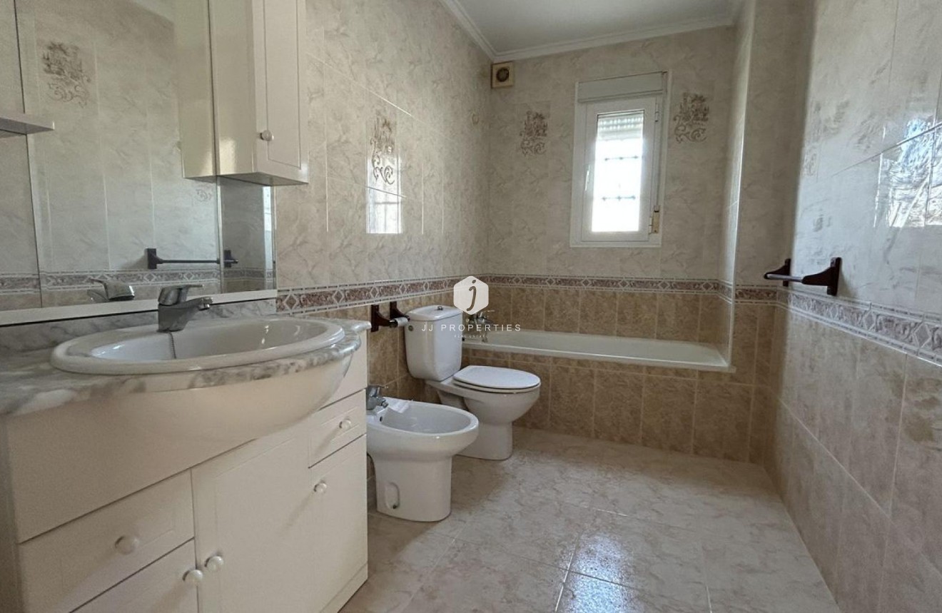 Segunda mano - Villa -
Ciudad Quesada - Costa Blanca