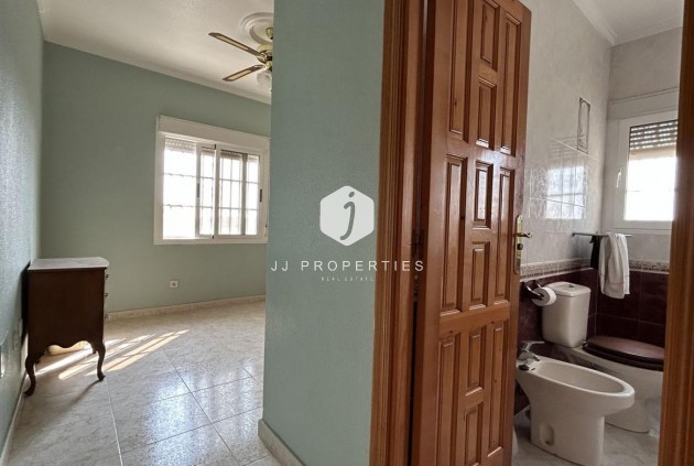 Segunda mano - Villa -
Ciudad Quesada - Costa Blanca