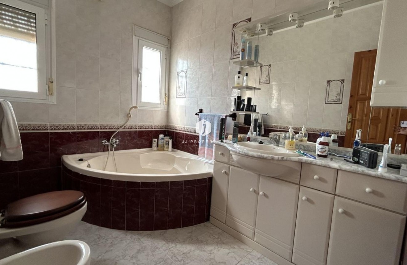 Segunda mano - Villa -
Ciudad Quesada - Costa Blanca