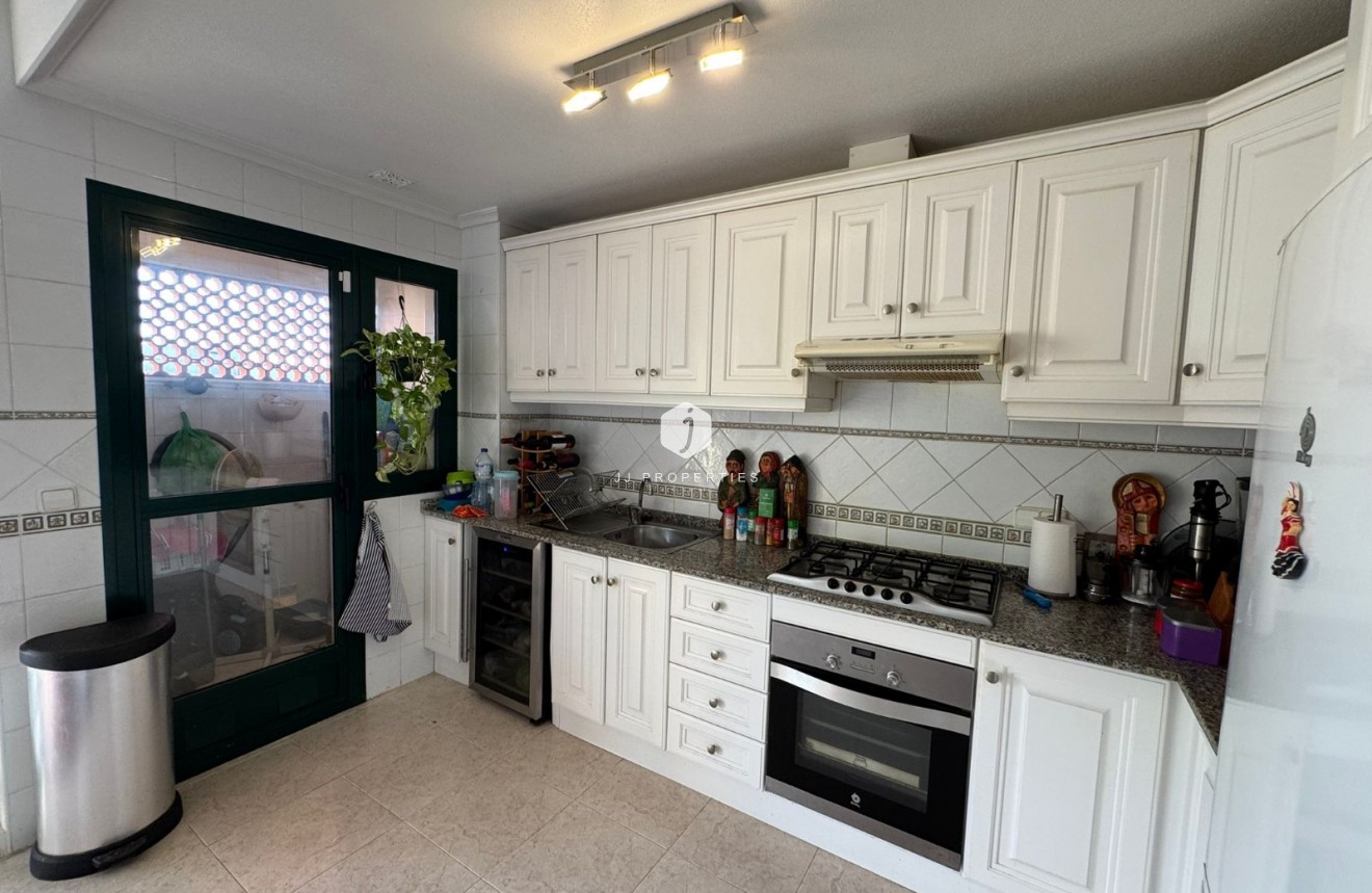 Segunda mano - Apartamento / piso -
Dehesa de Campoamor - Costa Blanca