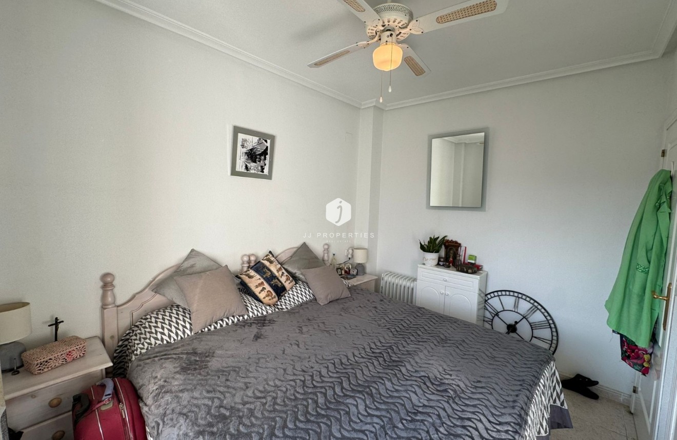 Segunda mano - Apartamento / piso -
Dehesa de Campoamor - Costa Blanca