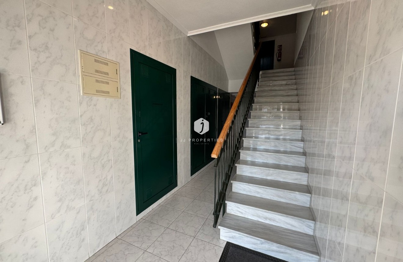 Segunda mano - Apartamento / piso -
Dehesa de Campoamor - Costa Blanca