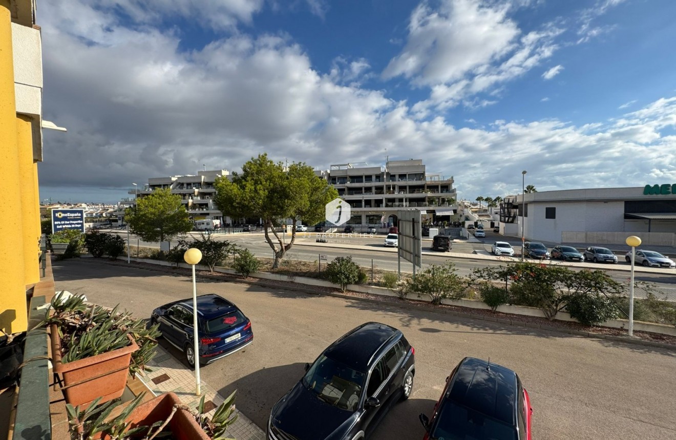 Segunda mano - Apartamento / piso -
Dehesa de Campoamor - Costa Blanca