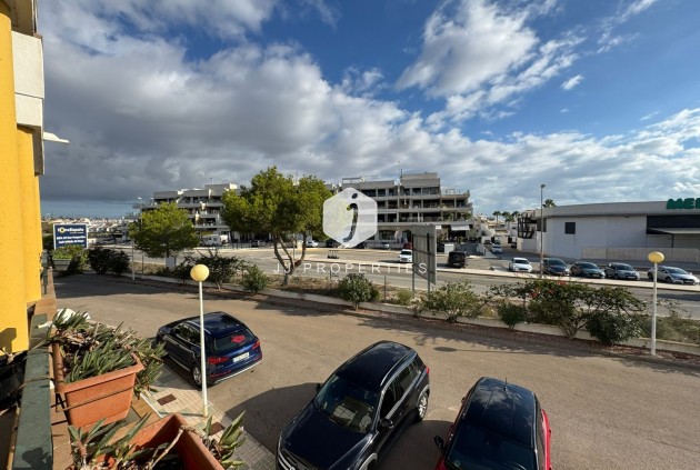 Segunda mano - Apartamento / piso -
Dehesa de Campoamor - Costa Blanca