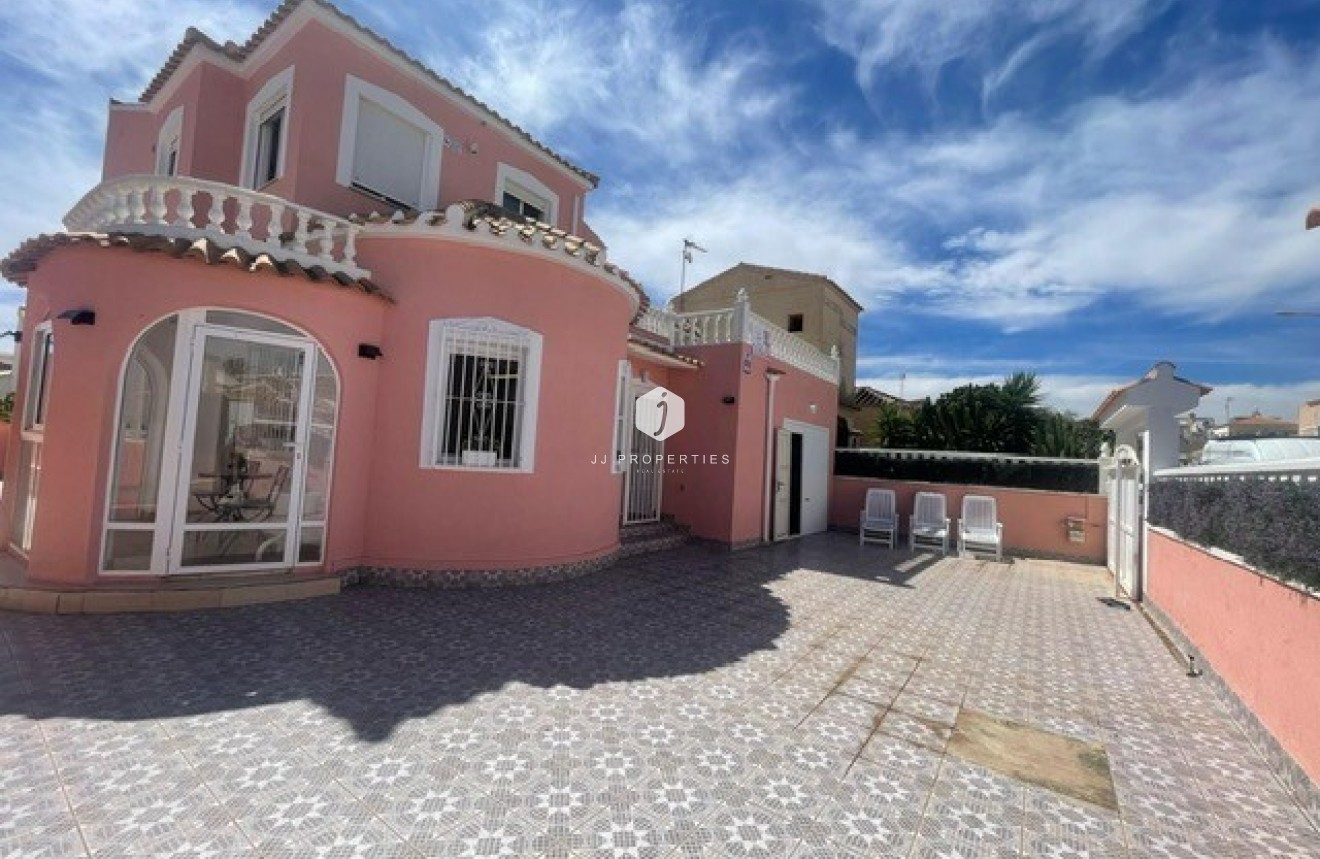 Segunda mano - Villa -
Playa Flamenca - Costa Blanca