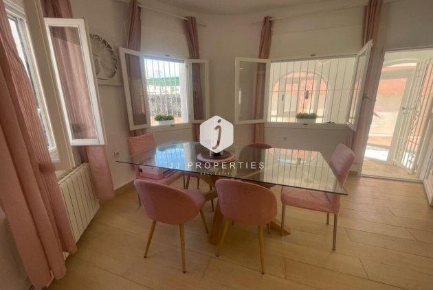 Segunda mano - Villa -
Playa Flamenca - Costa Blanca