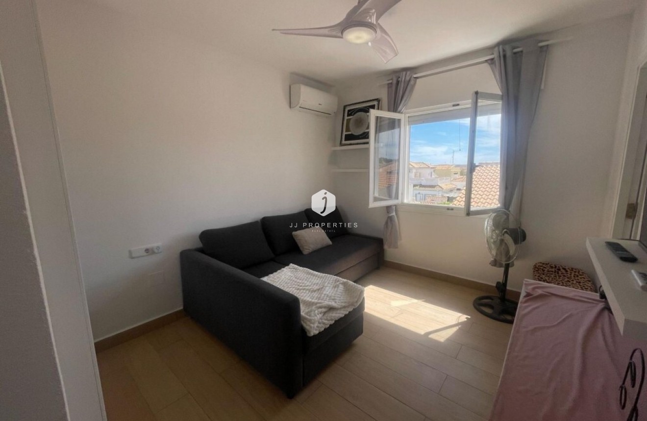 Segunda mano - Villa -
Playa Flamenca - Costa Blanca