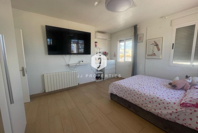 Segunda mano - Villa -
Playa Flamenca - Costa Blanca