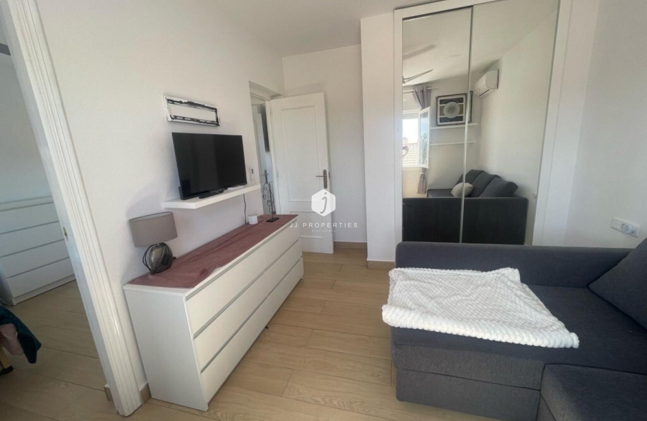 Segunda mano - Villa -
Playa Flamenca - Costa Blanca