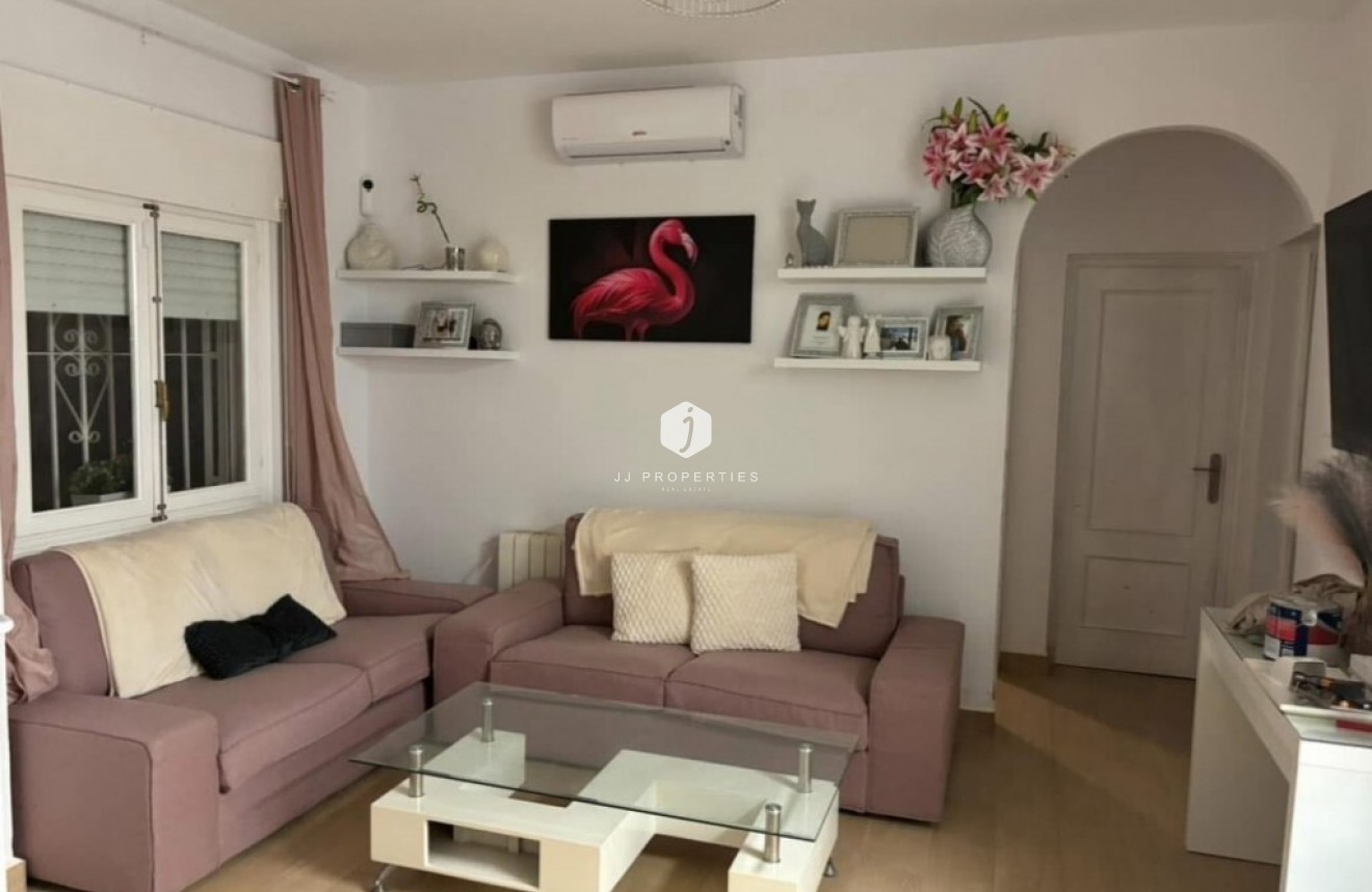 Segunda mano - Villa -
Playa Flamenca - Costa Blanca