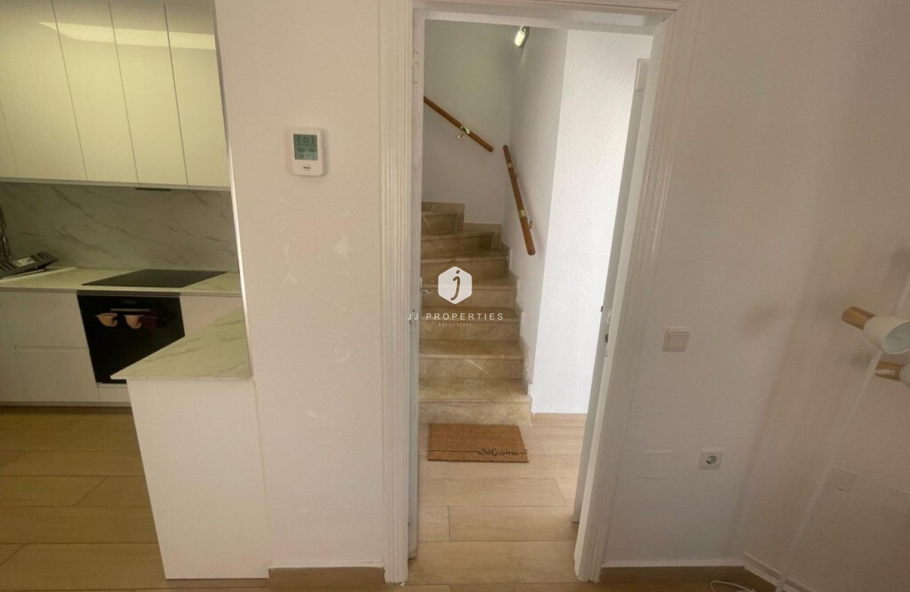 Segunda mano - Villa -
Playa Flamenca - Costa Blanca