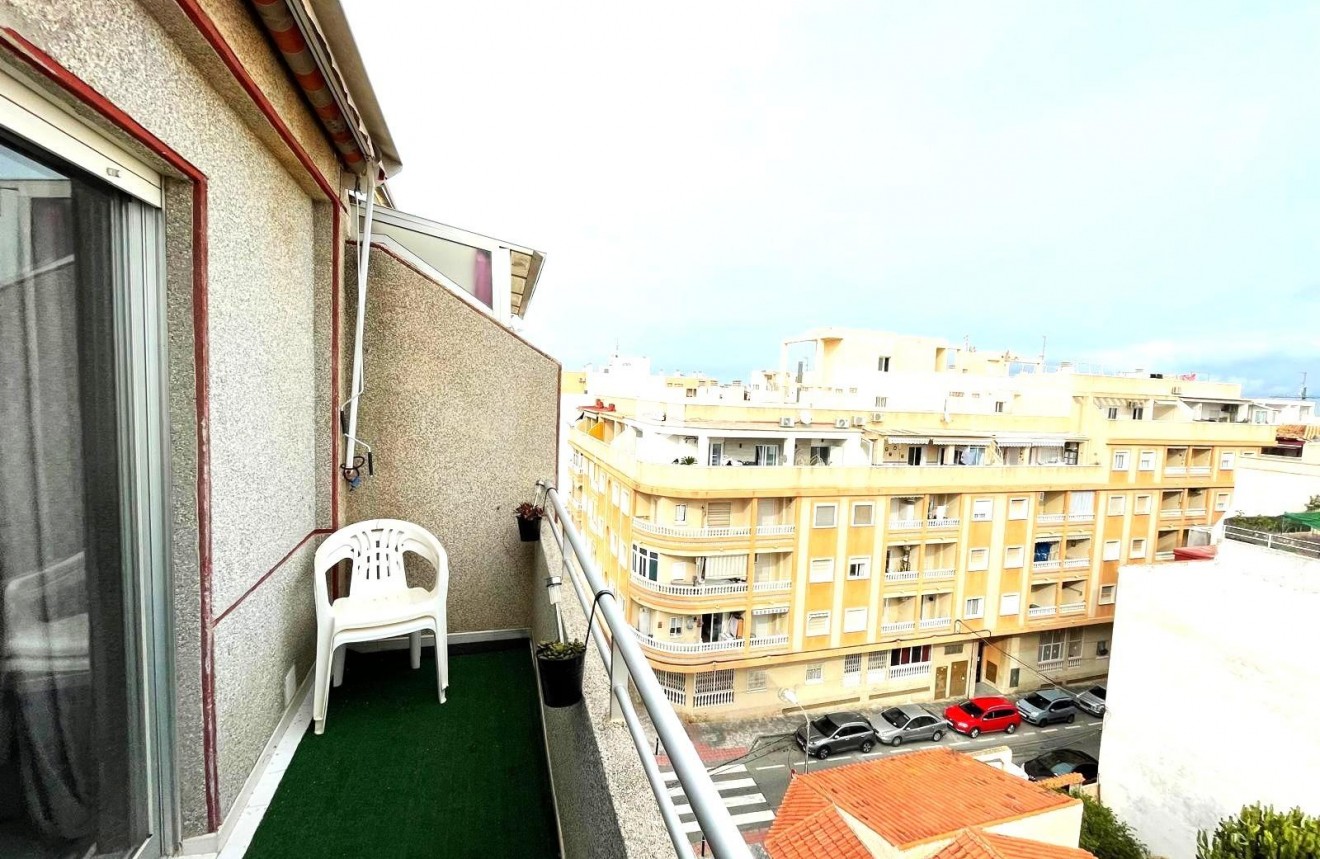 Segunda mano - Apartamento / piso -
Torrevieja - Centro