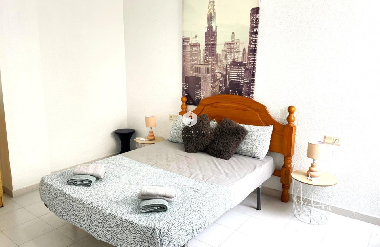 Segunda mano - Apartamento / piso -
Torrevieja - Centro