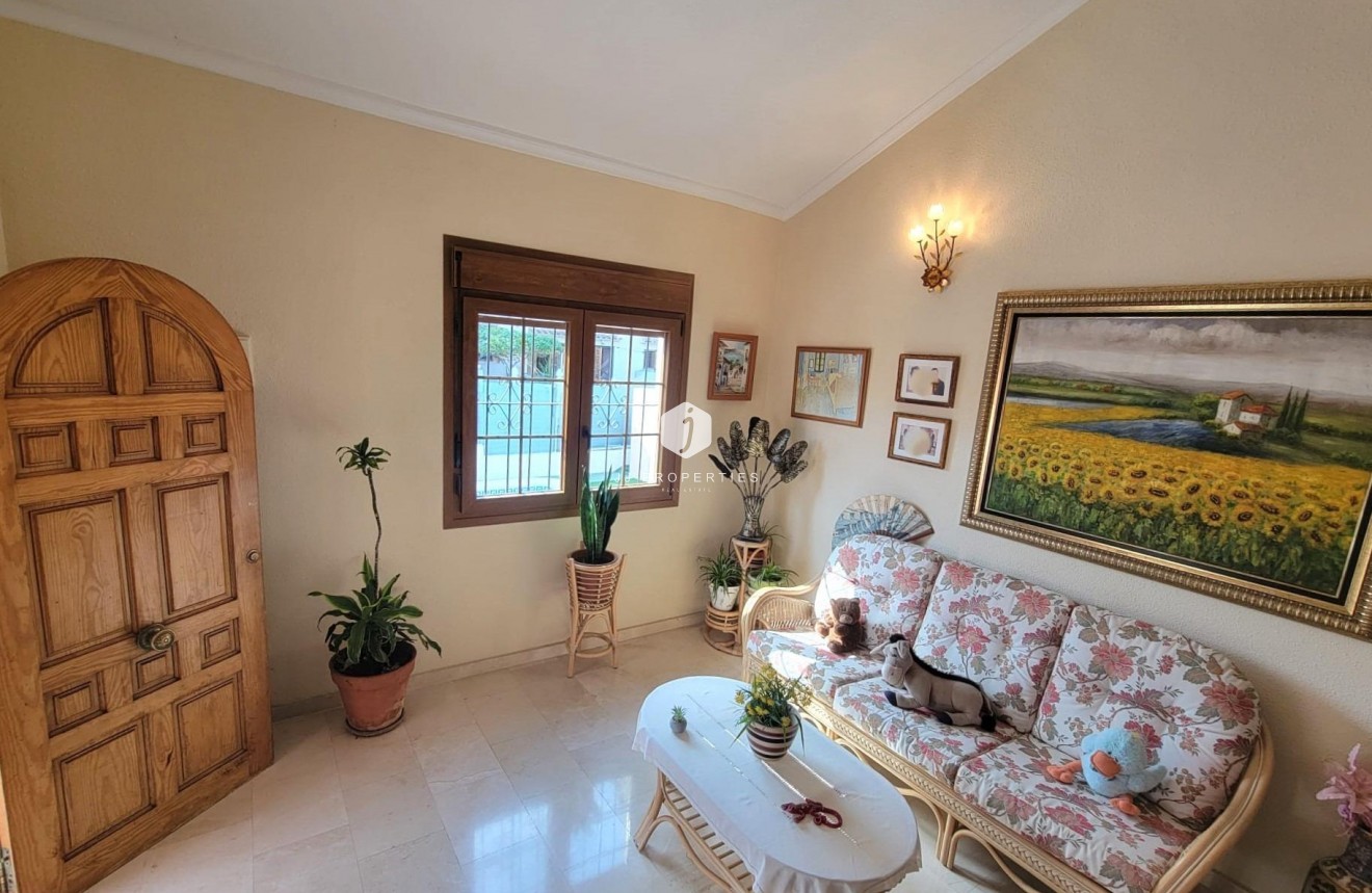 Segunda mano - Villa -
Torrevieja - aguas nuevas