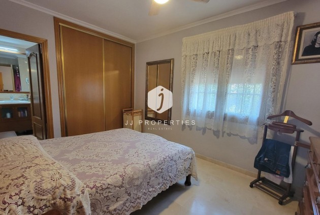 Segunda mano - Villa -
Torrevieja - aguas nuevas