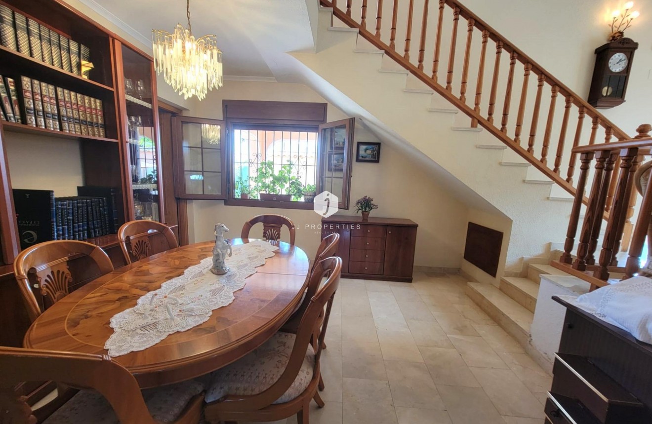 Segunda mano - Villa -
Torrevieja - aguas nuevas