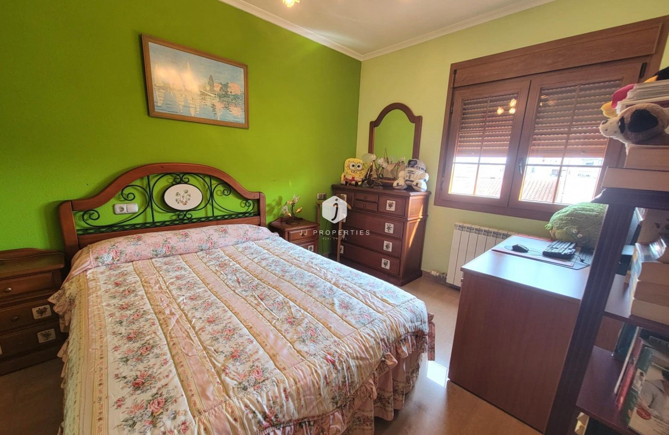 Segunda mano - Villa -
Torrevieja - aguas nuevas