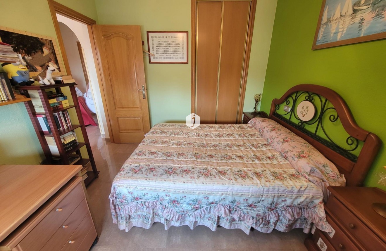 Segunda mano - Villa -
Torrevieja - aguas nuevas