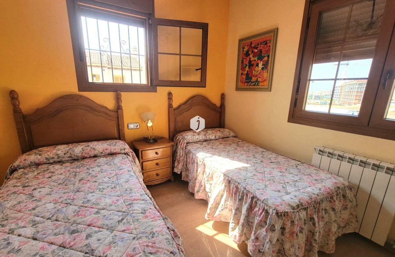 Segunda mano - Villa -
Torrevieja - aguas nuevas