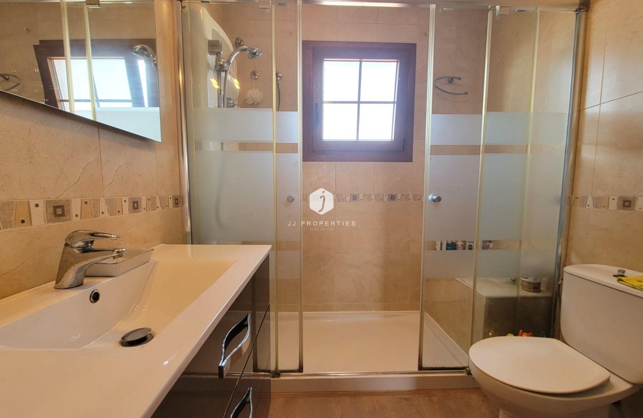 Segunda mano - Villa -
Torrevieja - aguas nuevas