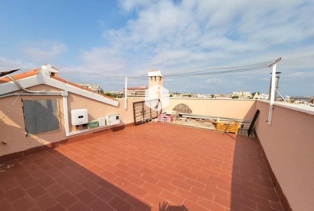 Segunda mano - Villa -
Torrevieja - aguas nuevas