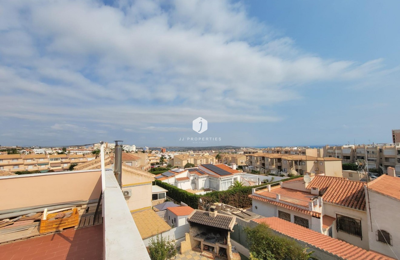 Segunda mano - Villa -
Torrevieja - aguas nuevas