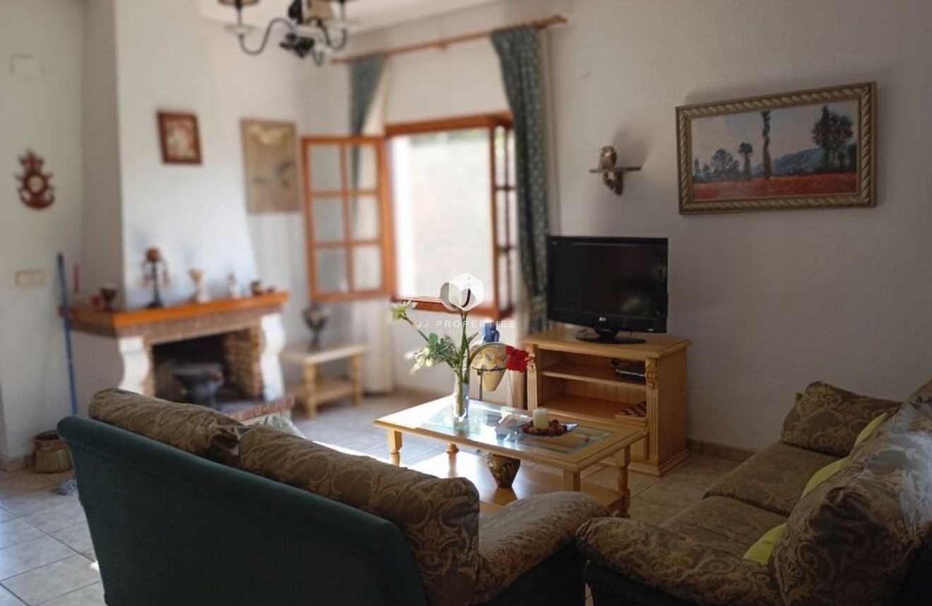 Segunda mano - Villa -
Daya Nueva - Costa Blanca