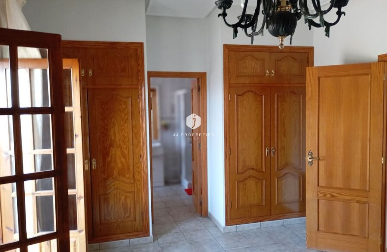 Segunda mano - Villa -
Daya Nueva - Costa Blanca