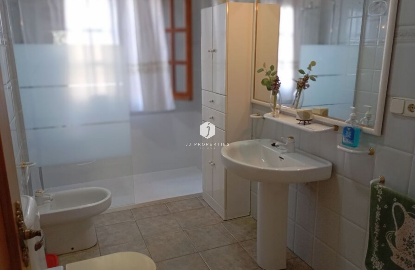 Segunda mano - Villa -
Daya Nueva - Costa Blanca