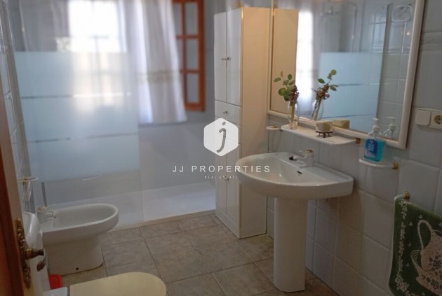 Segunda mano - Villa -
Daya Nueva - Costa Blanca