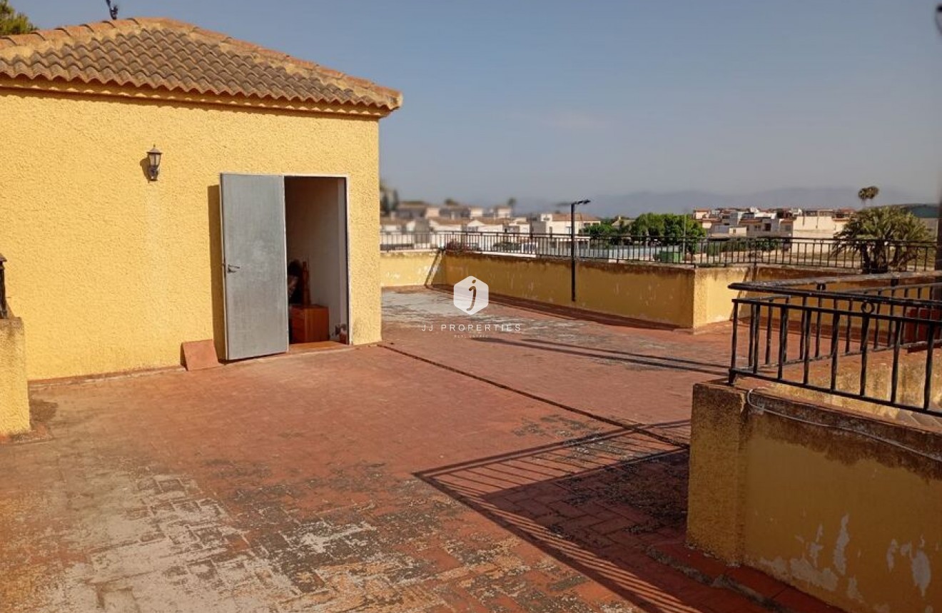 Segunda mano - Villa -
Daya Nueva - Costa Blanca