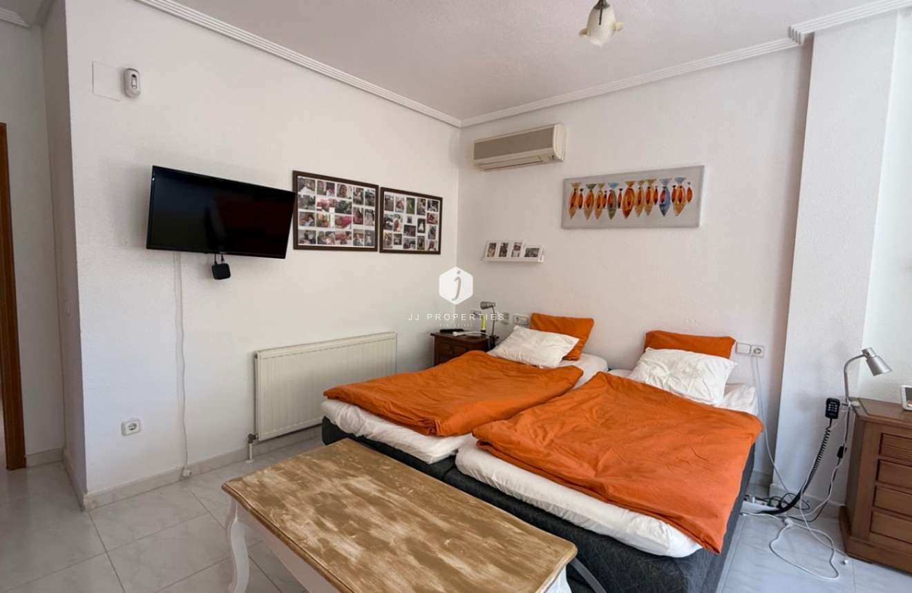 Segunda mano - Villa -
Orihuela Costa - Costa Blanca