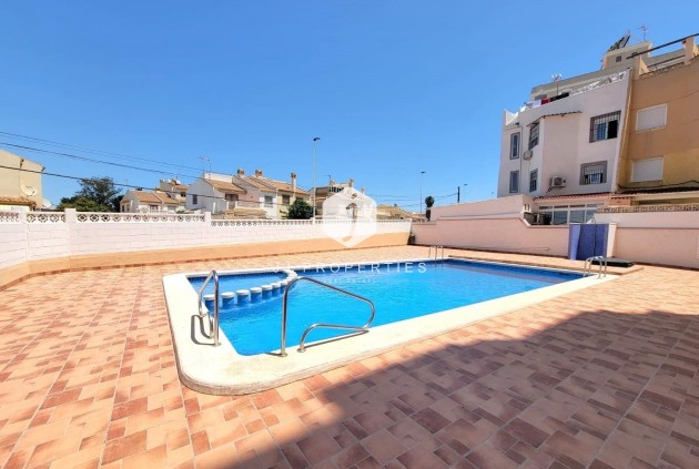 Segunda mano - Apartamento / piso -
Torrevieja - Nueva Torrevieja