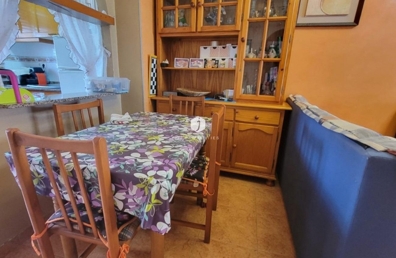 Segunda mano - Apartamento / piso -
Torrevieja - Nueva Torrevieja