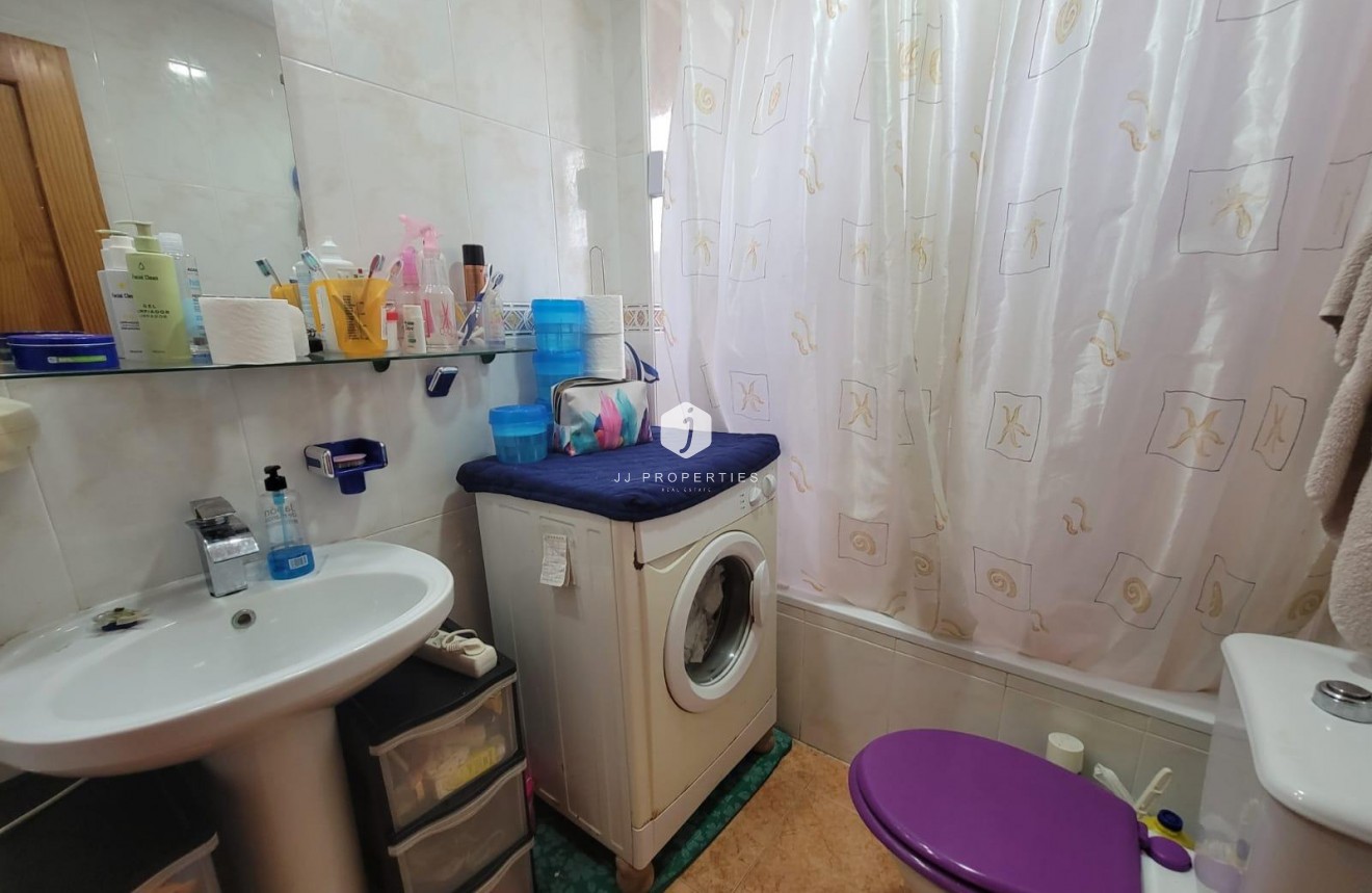 Segunda mano - Apartamento / piso -
Torrevieja - Nueva Torrevieja