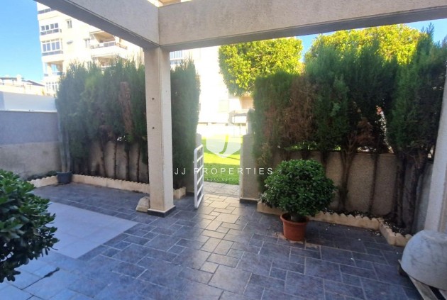 Segunda mano - Chalet -
Torrevieja - Torreblanca