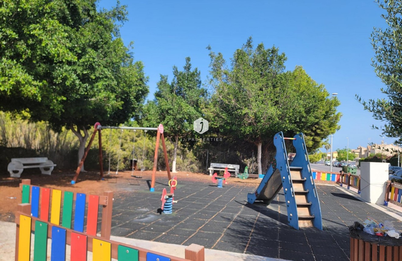 Segunda mano - Chalet -
Orihuela Costa - Playa Flamenca