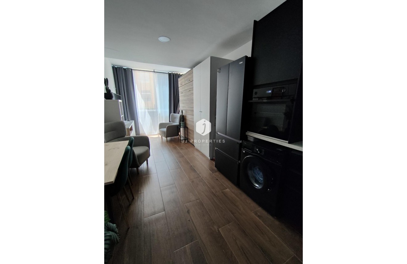 Segunda mano - Apartamento / piso -
Torrevieja - La Mata