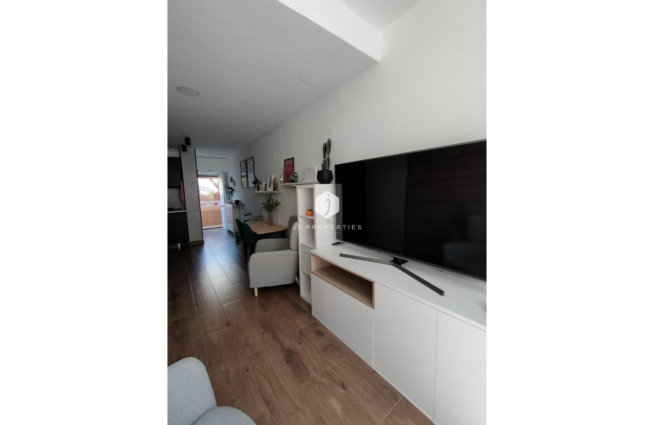 Segunda mano - Apartamento / piso -
Torrevieja - La Mata